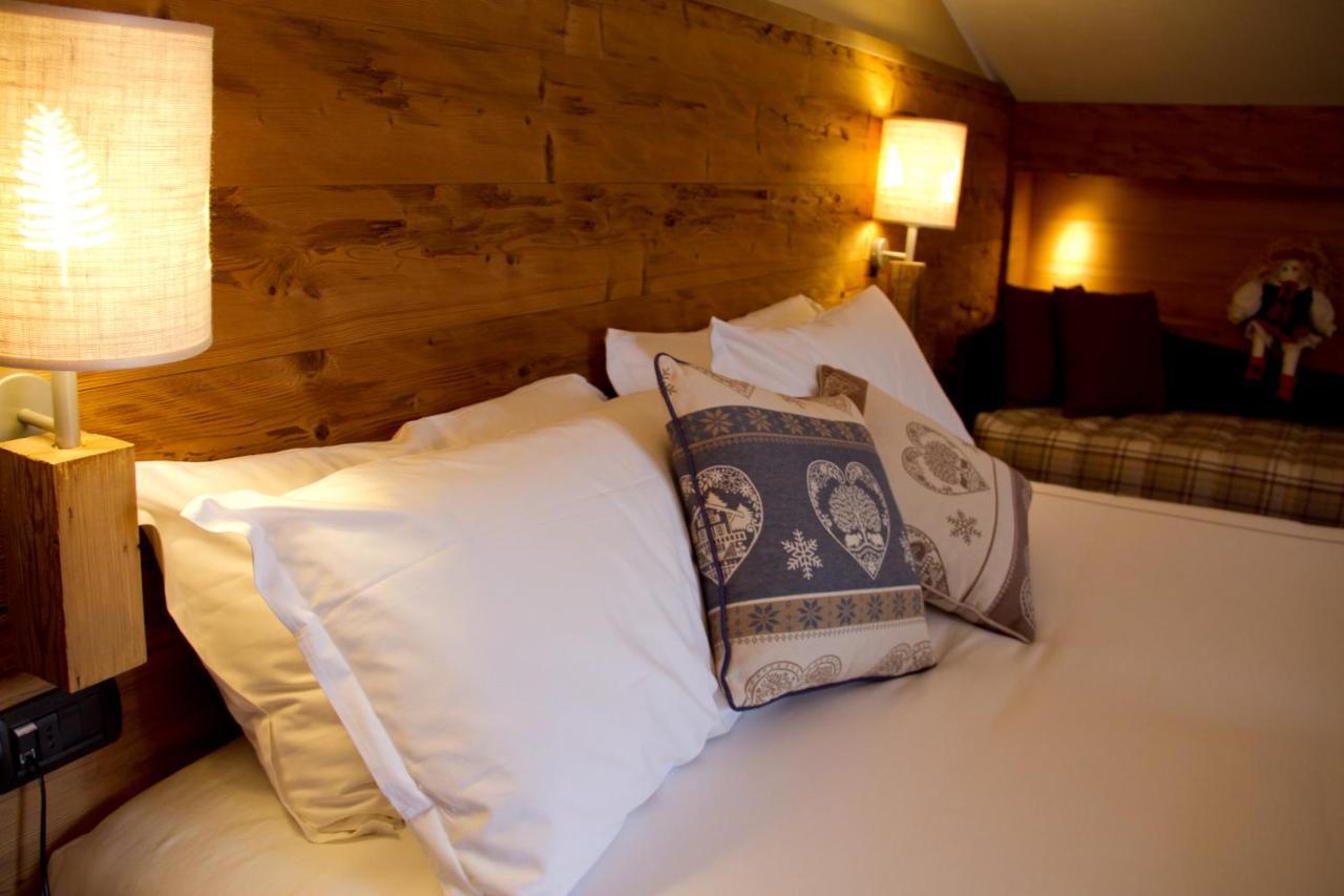 Superior Double or Twin Room Mountain View